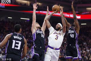 也展示了李 也展示了李