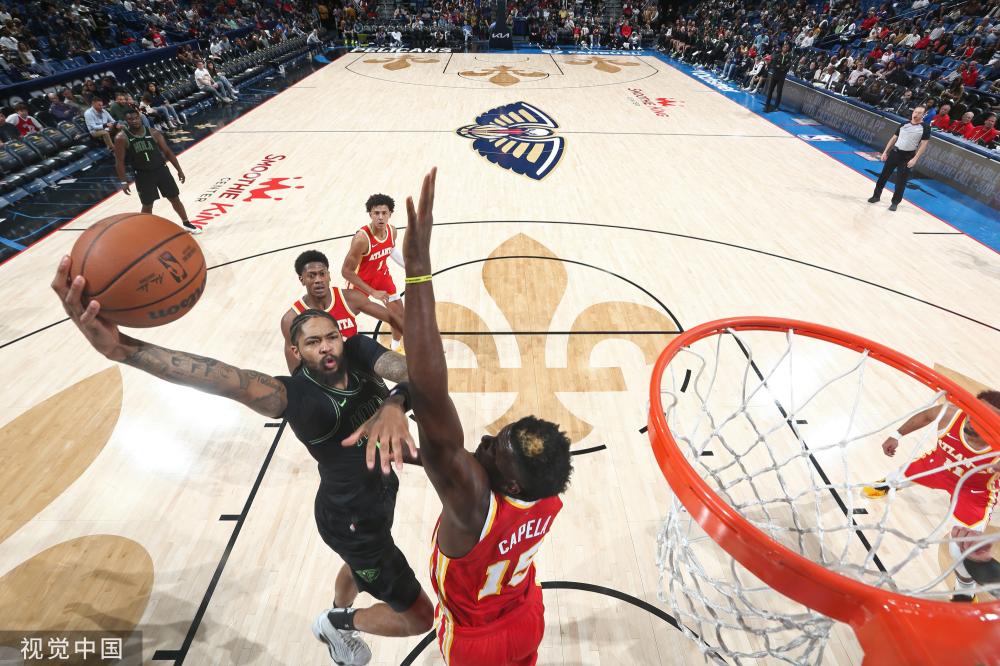 三人之间的 三人之间的