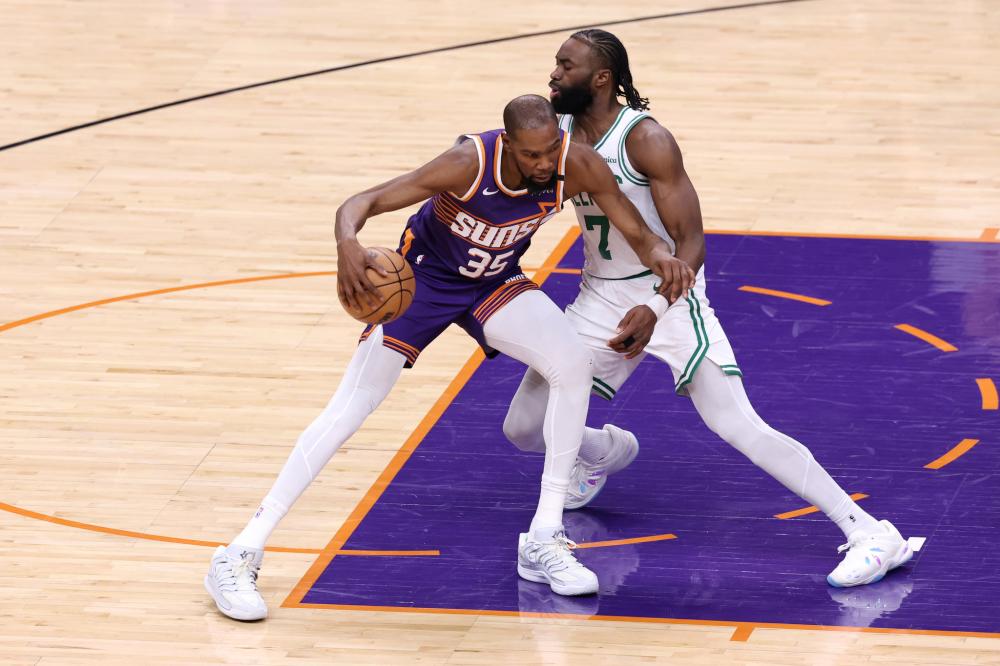 巴塞罗那vs瓦伦西亚球员评分：莱万多夫斯基8.4分，拉法-米尔5.9分